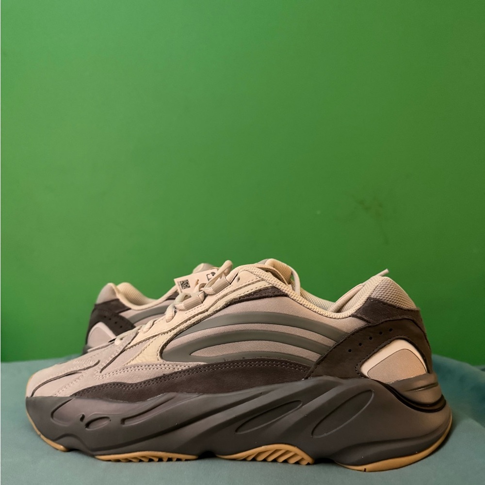 Adidas Yeezy 700 Tephra Size 11